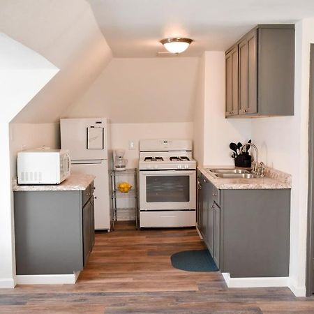 Unwind In A Bright Comfortable Apartment For 3 Pittsburgh Bagian luar foto