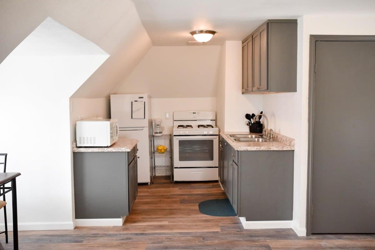 Unwind In A Bright Comfortable Apartment For 3 Pittsburgh Bagian luar foto