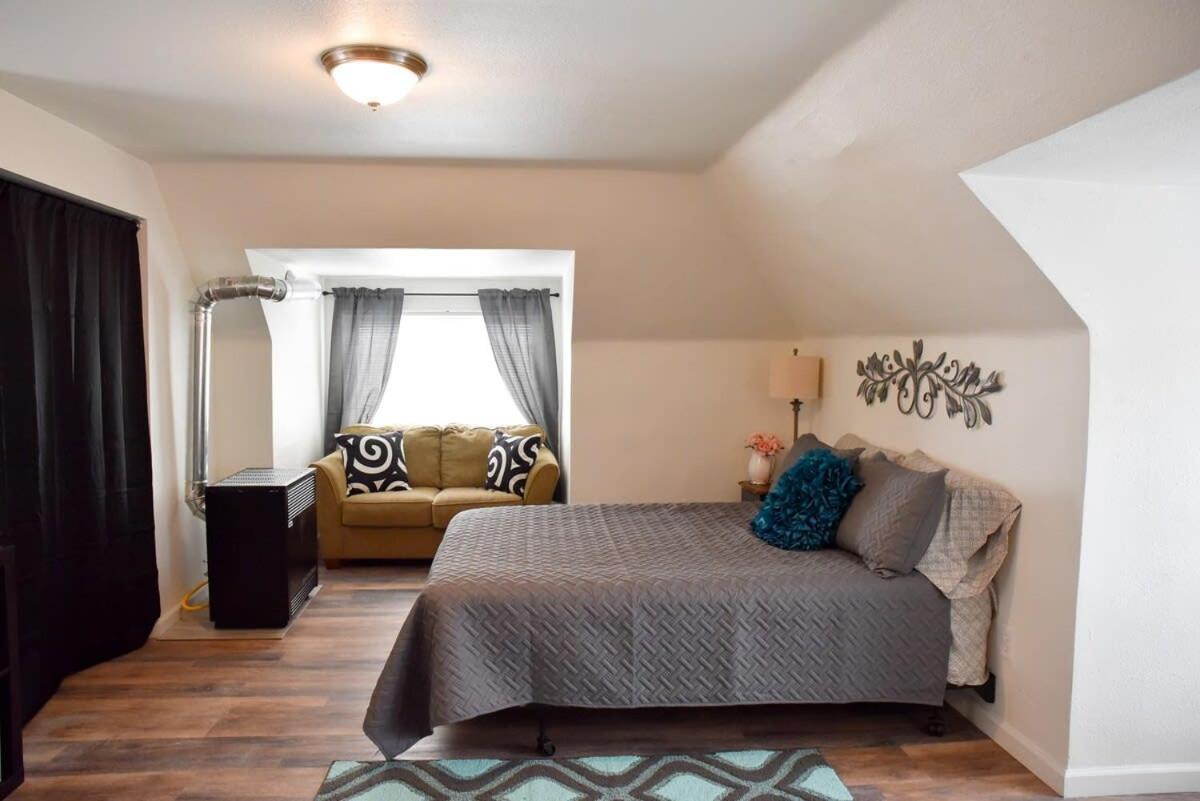 Unwind In A Bright Comfortable Apartment For 3 Pittsburgh Bagian luar foto