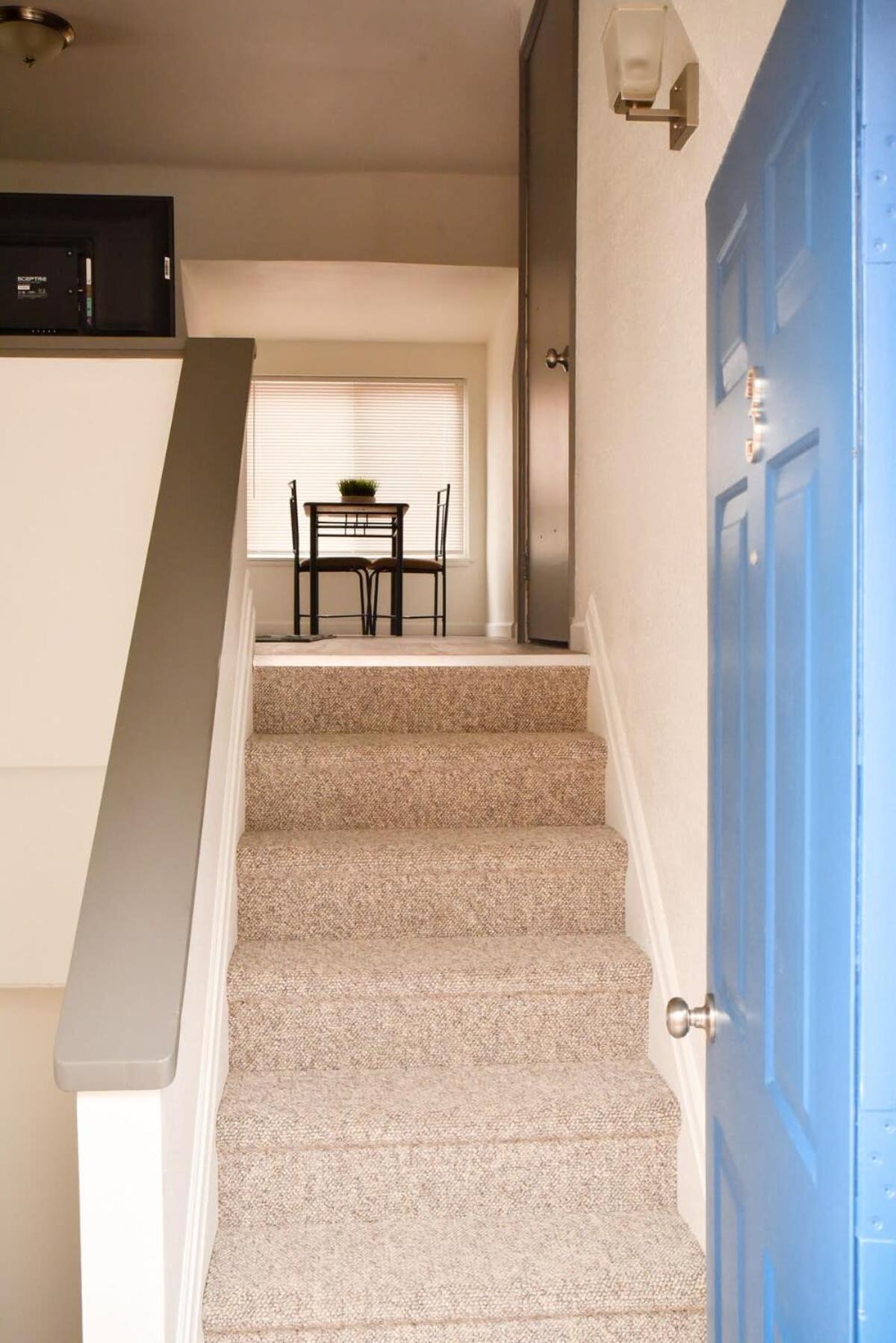 Unwind In A Bright Comfortable Apartment For 3 Pittsburgh Bagian luar foto